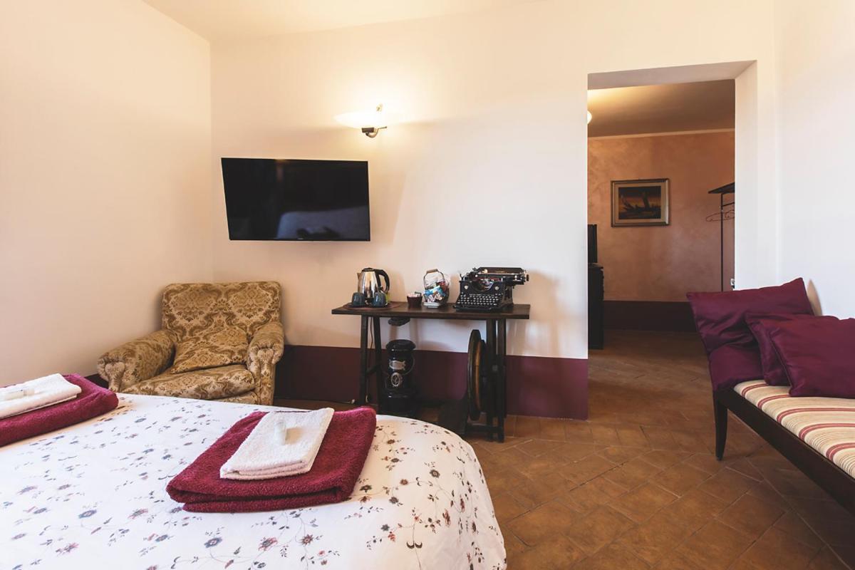 Casale Le Civette Hotel Montepulciano Exterior photo